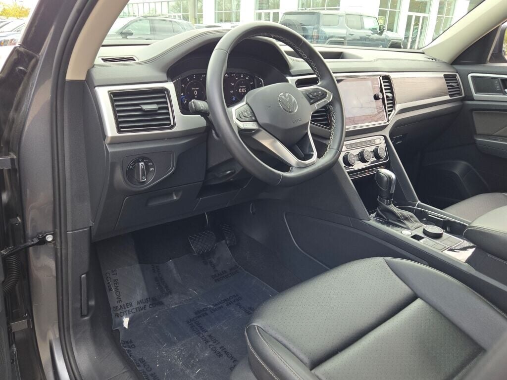 2023 VOLKSWAGEN ATLAS - Image 28