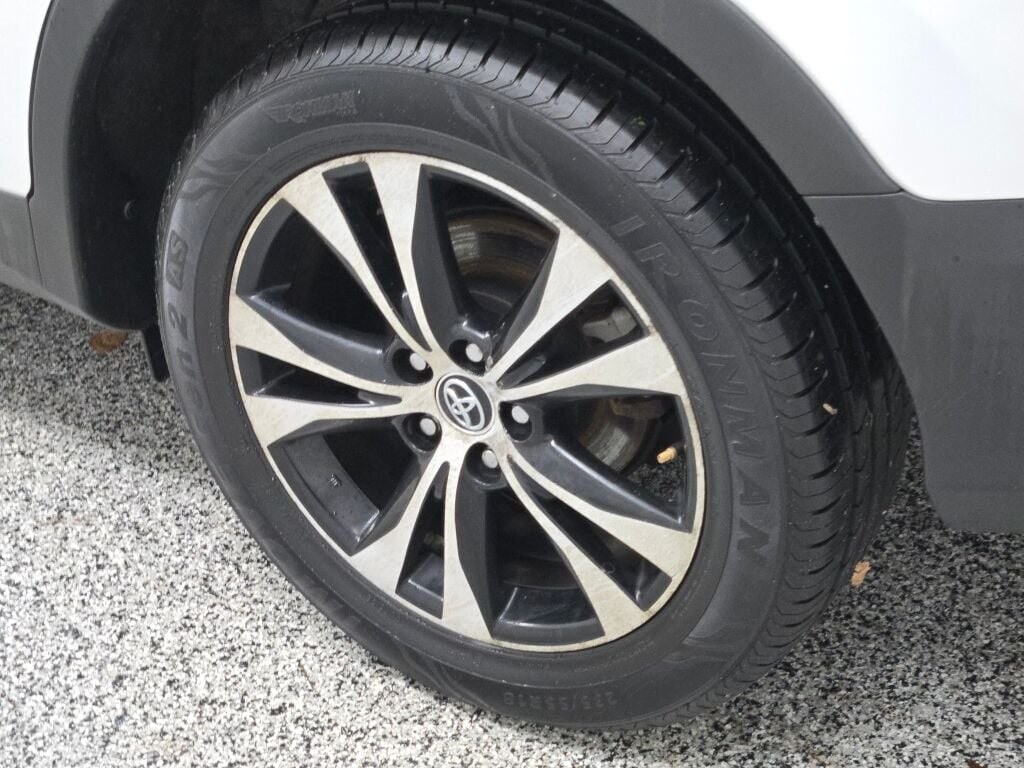 2015 TOYOTA RAV4 - Image 17