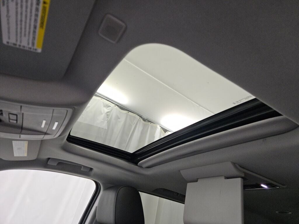 2019 GMC YUKON XL - Image 32