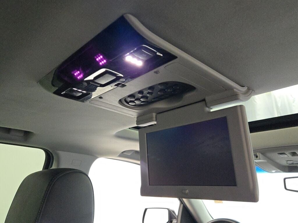 2020 GMC YUKON XL - Image 13