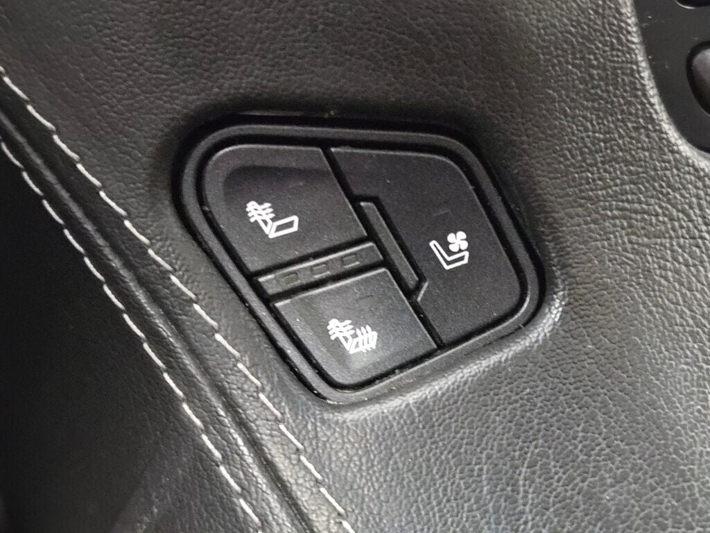 2019 GMC YUKON XL - Image 37