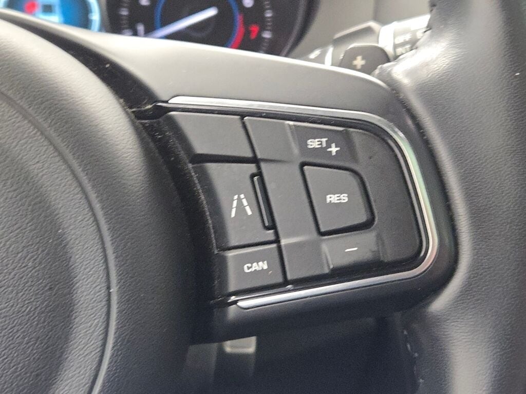 2019 JAGUAR F-PACE - Image 36