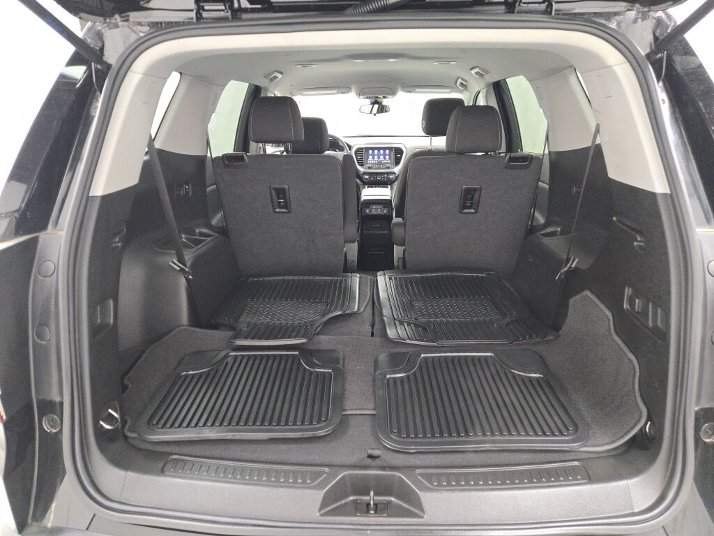 2023 GMC ACADIA - Image 18