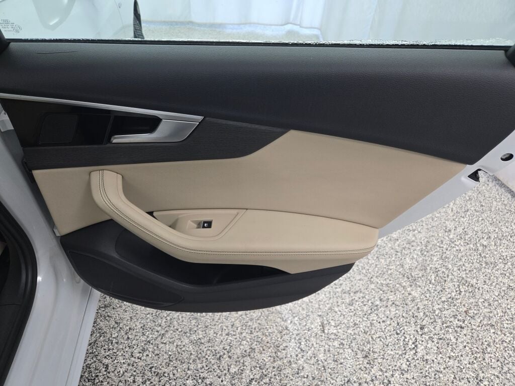2022 AUDI A4 - Image 10