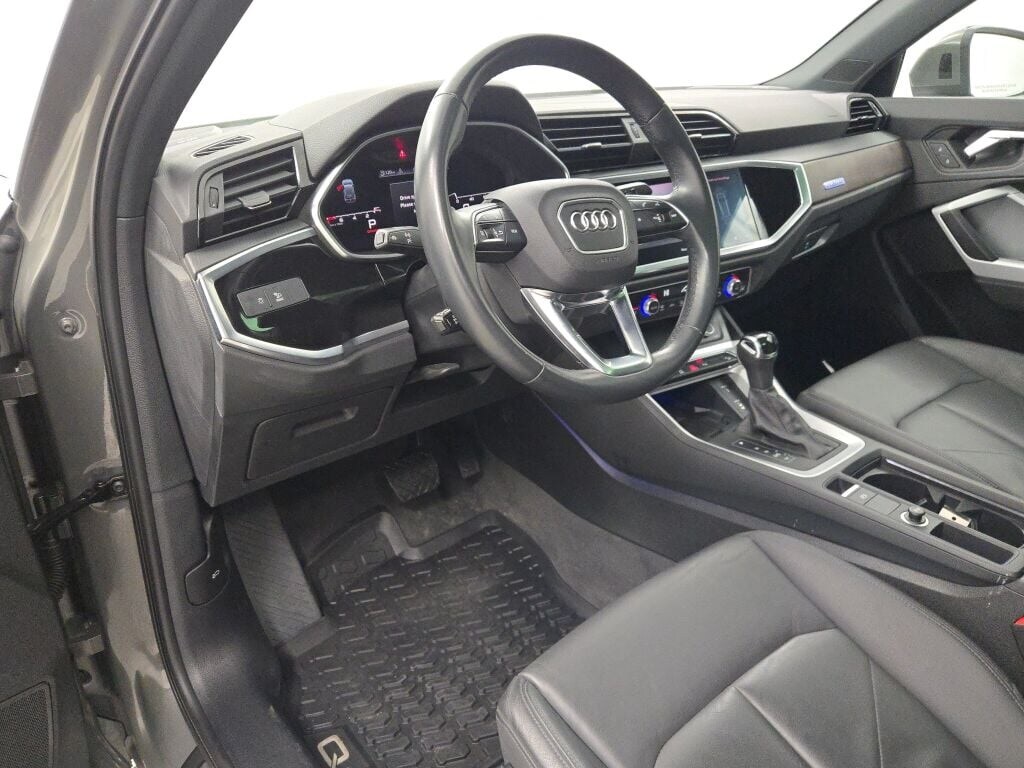 2021 AUDI Q3 - Image 23