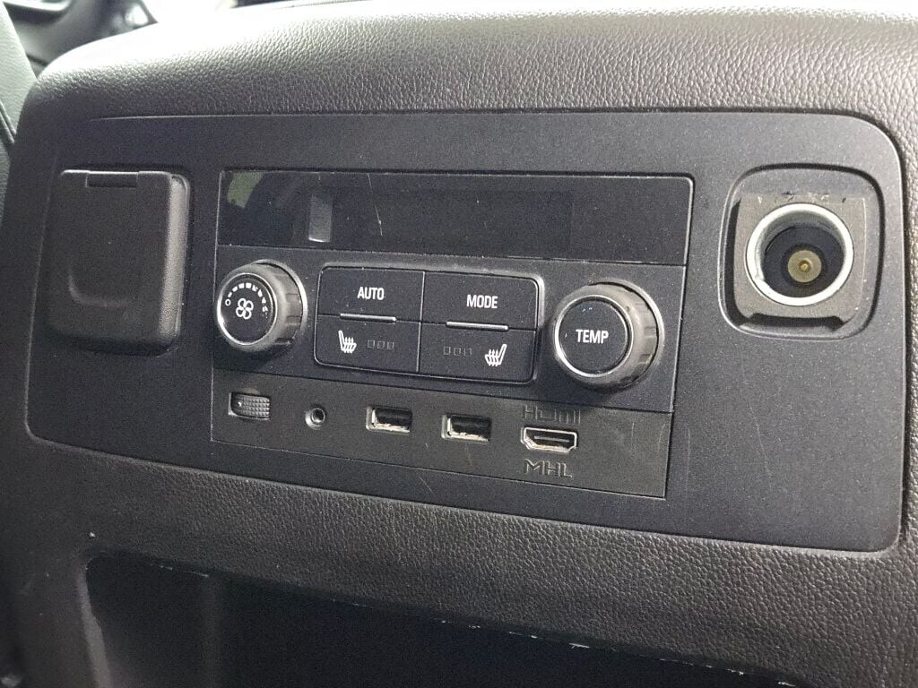 2019 GMC YUKON XL - Image 14