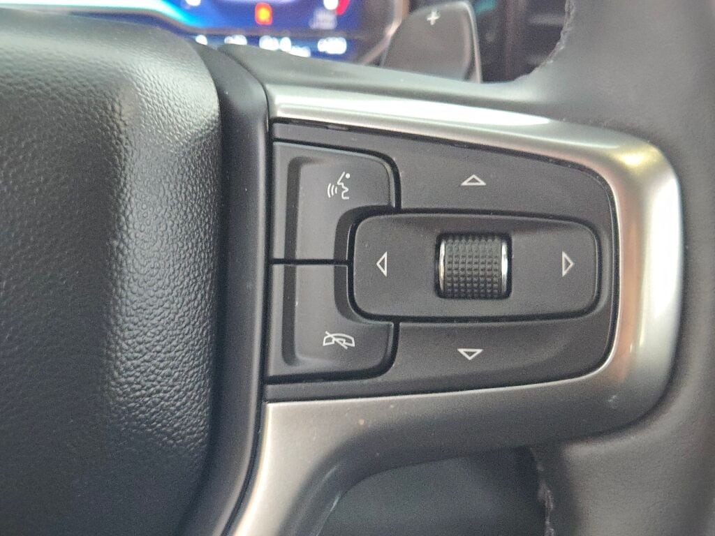 2025 CHEVROLET SILVERADO - Image 33