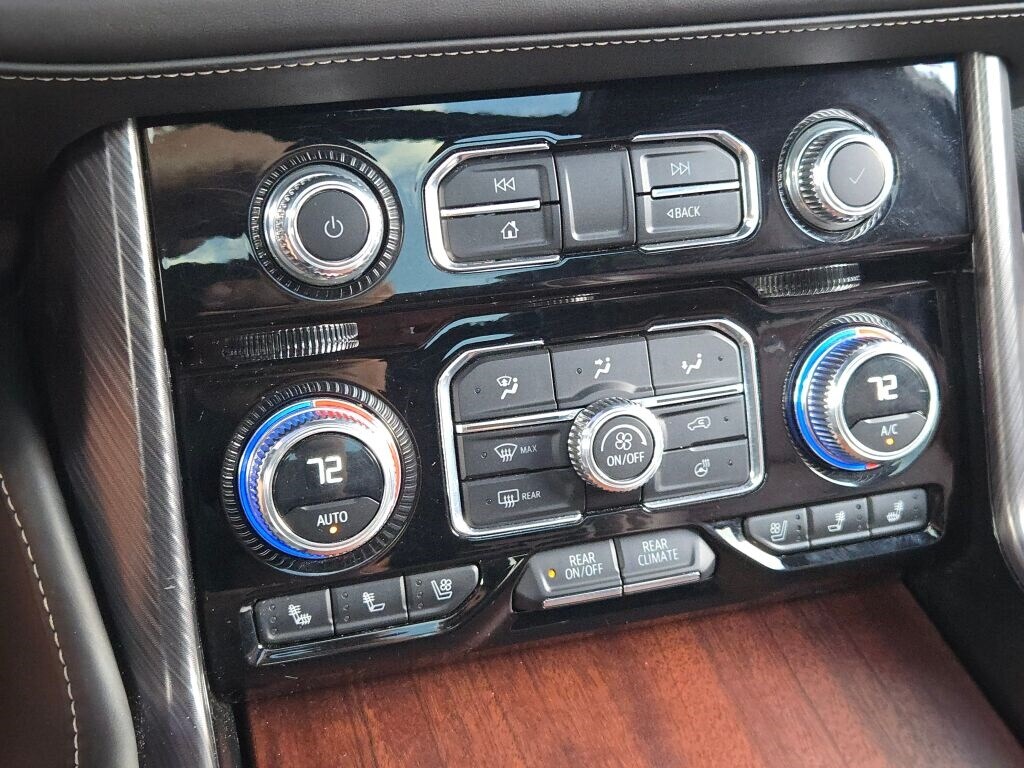 2023 GMC YUKON XL - Image 32