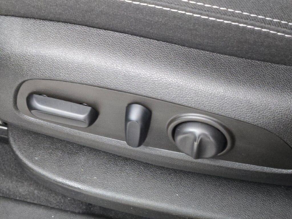 2022 GMC TERRAIN - Image 27