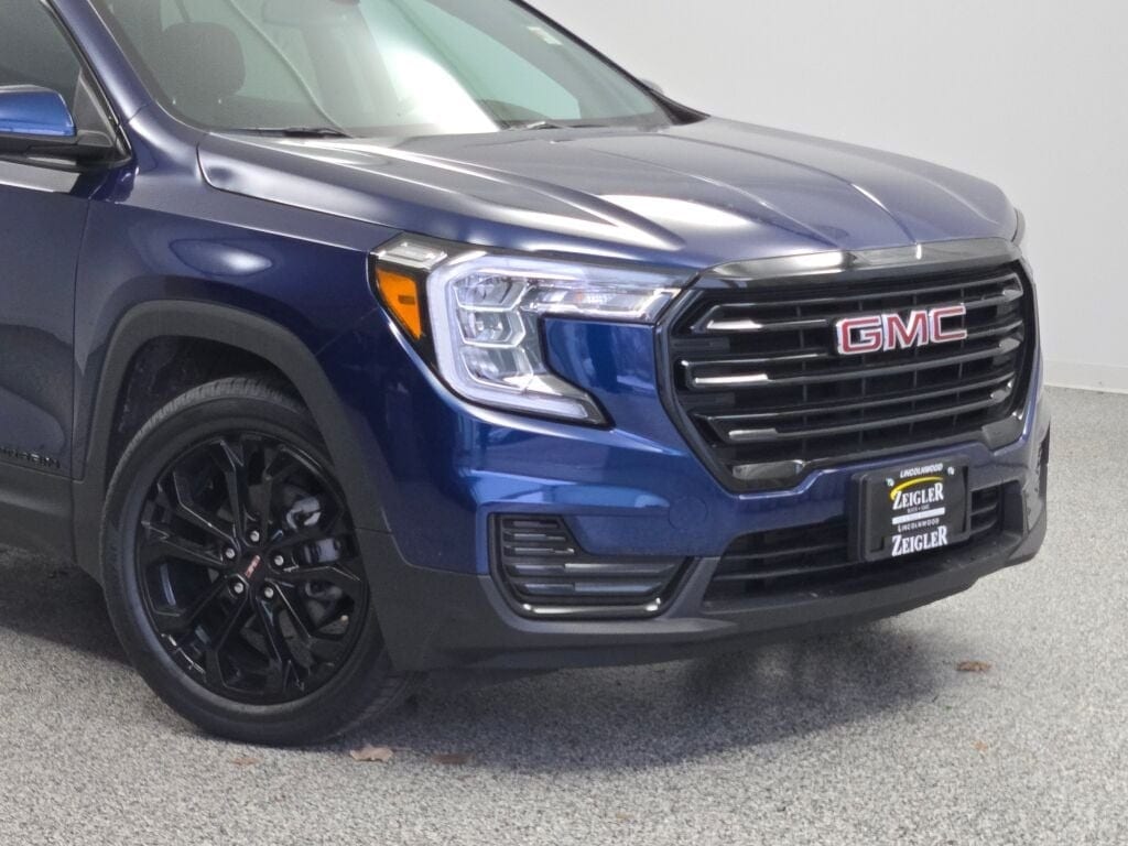 2022 GMC TERRAIN - Image 2