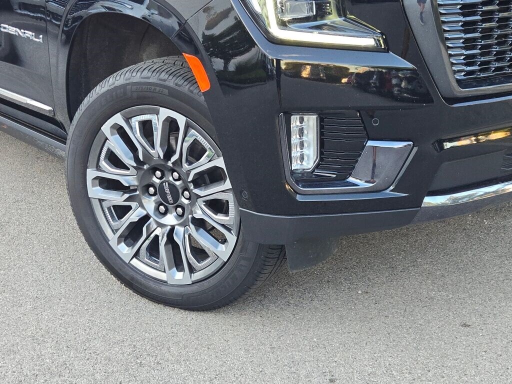 2023 Gmc Yukon XL Denali Ultimate photo 3