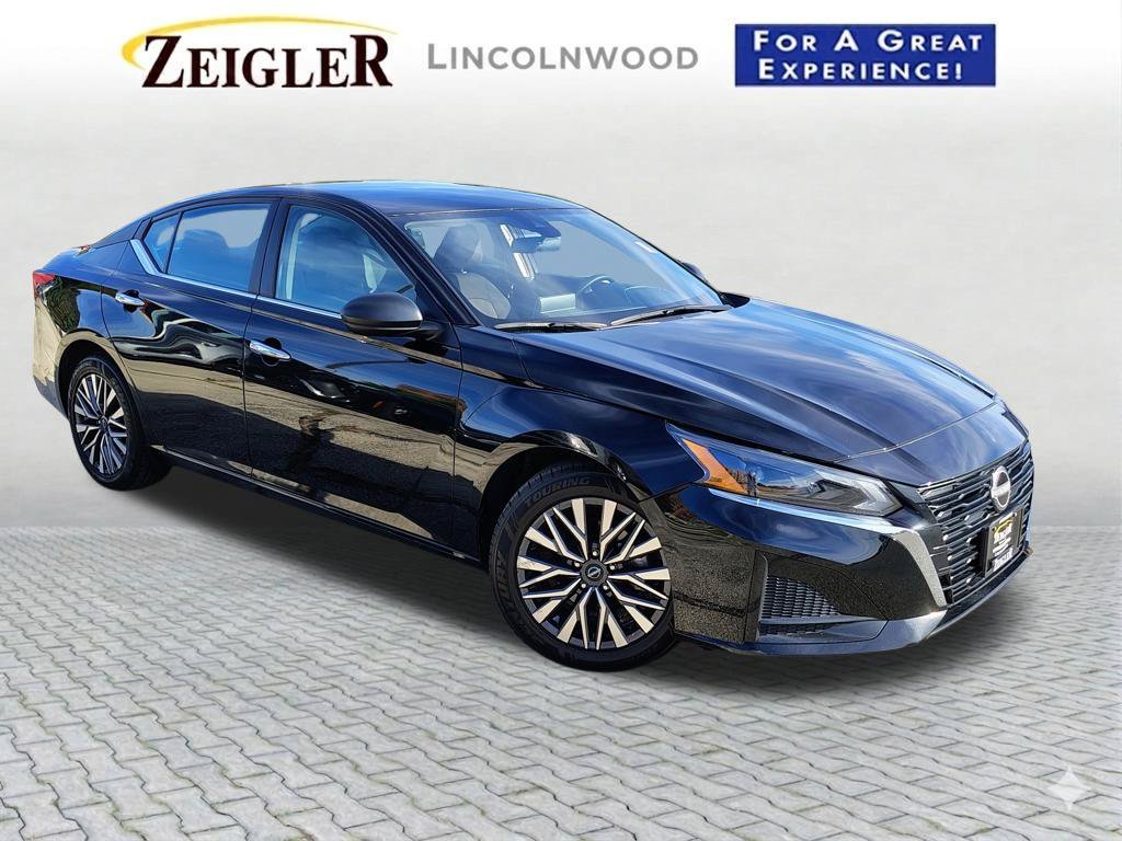 Used 2024 Nissan Altima 2.5 SV Sedan