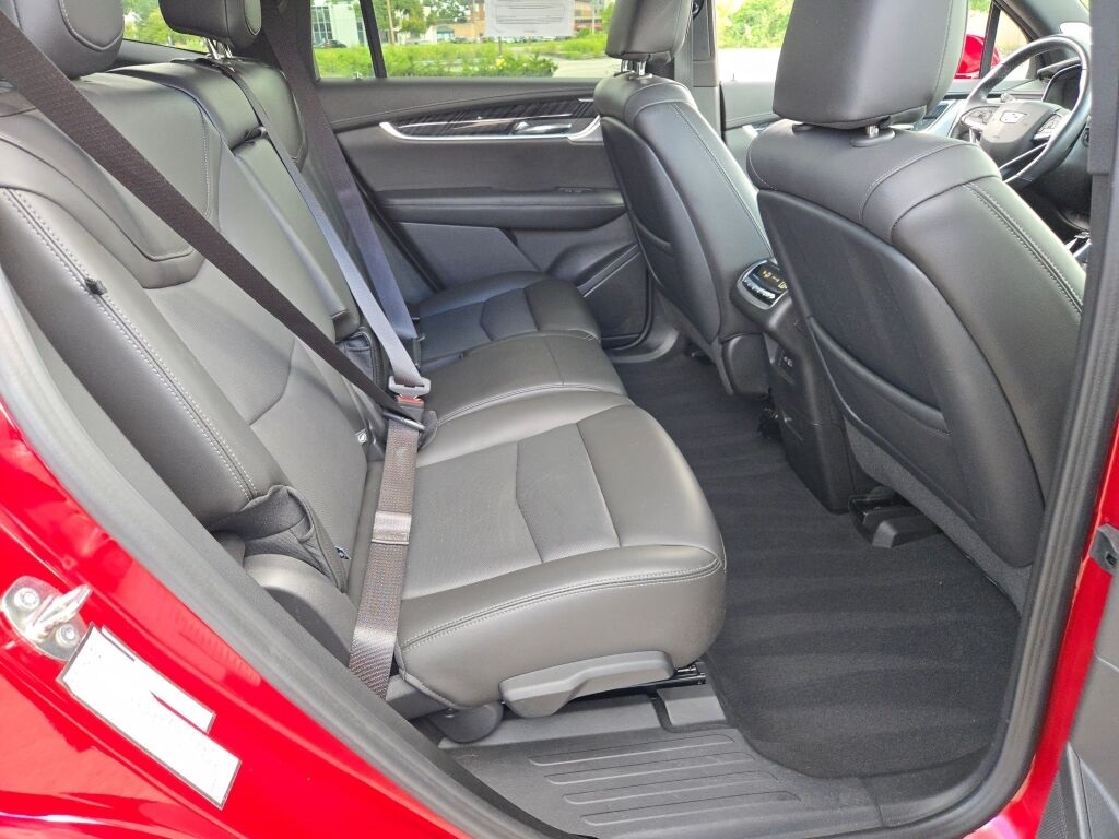 2023 CADILLAC XT6 - Image 12