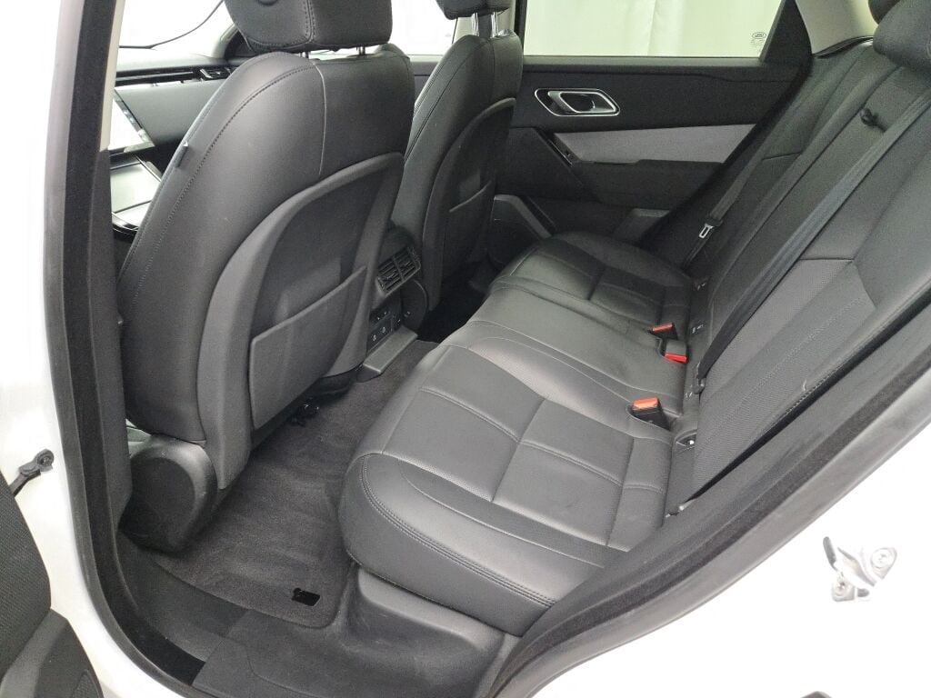 2024 LAND ROVER RANGE ROVER VELAR - Image 19