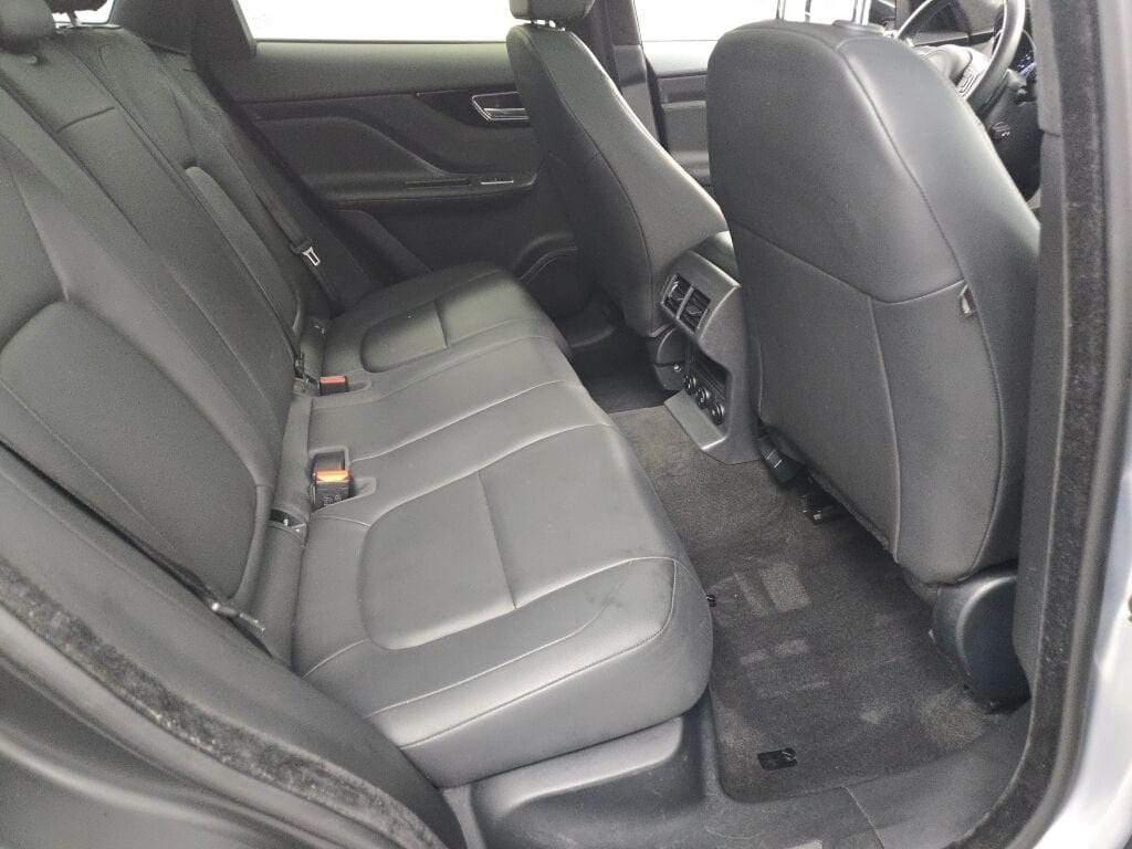 2019 JAGUAR F-PACE - Image 11