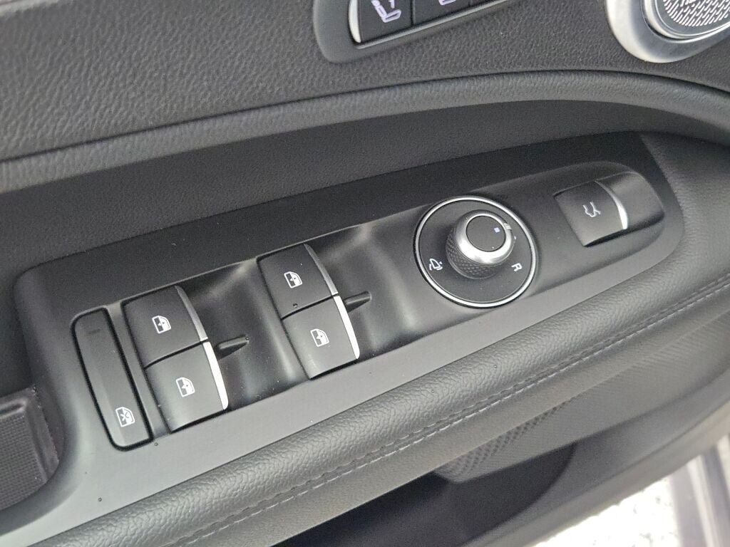 2024 ALFA ROMEO STELVIO - Image 23
