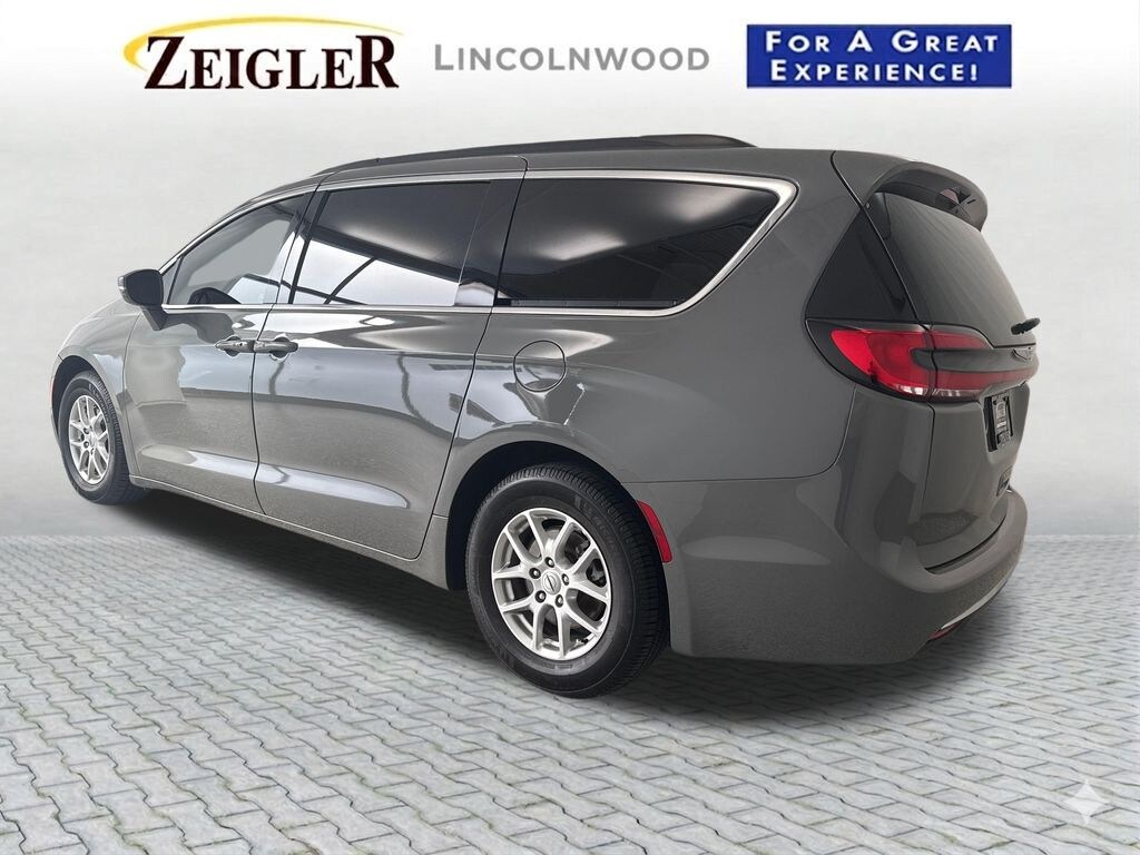 Used 2022 Chrysler Pacifica Touring L Van Passenger Van