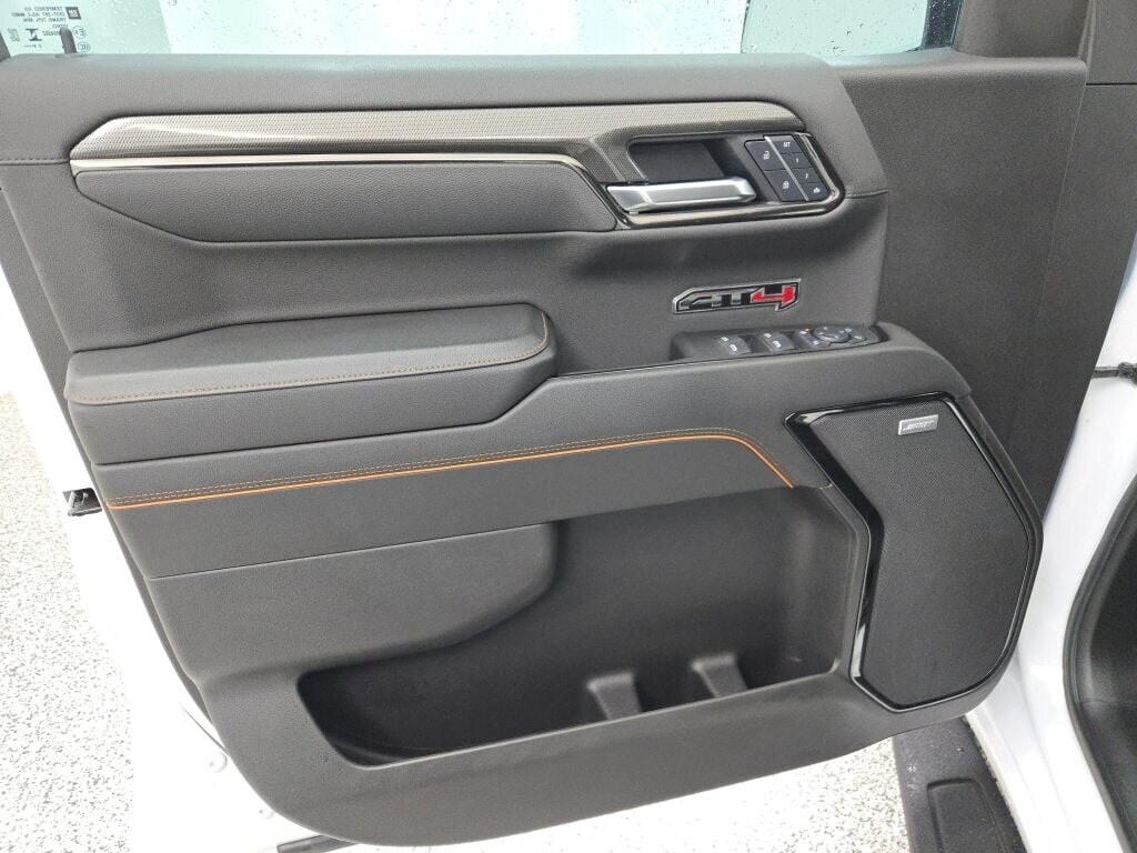 2025 GMC SIERRA - Image 21