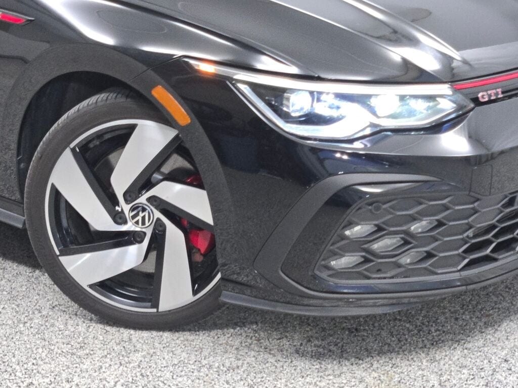 2024 VOLKSWAGEN GOLF GTI - Image 3