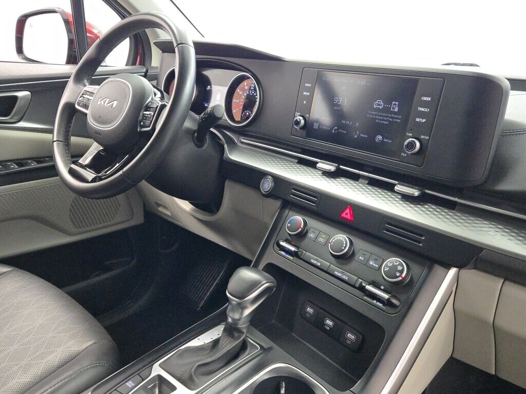 2024 KIA CARNIVAL - Image 9