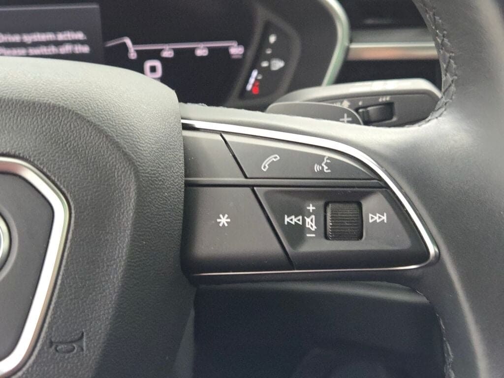 2021 AUDI Q3 - Image 32