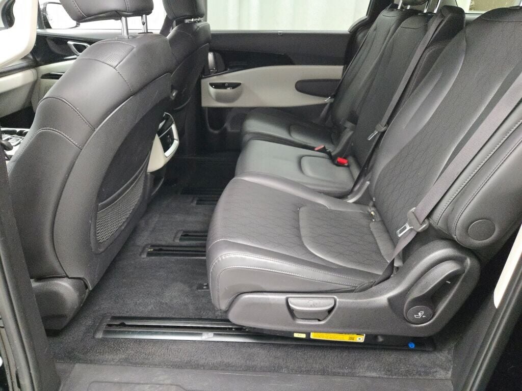 2024 KIA CARNIVAL - Image 18