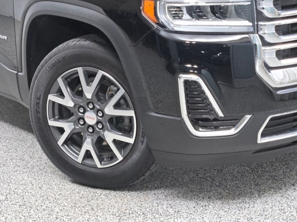 2023 GMC ACADIA - Image 3