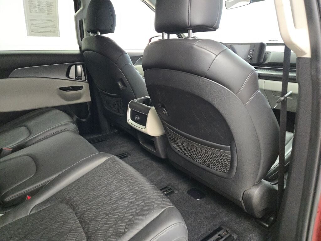2024 KIA CARNIVAL - Image 11