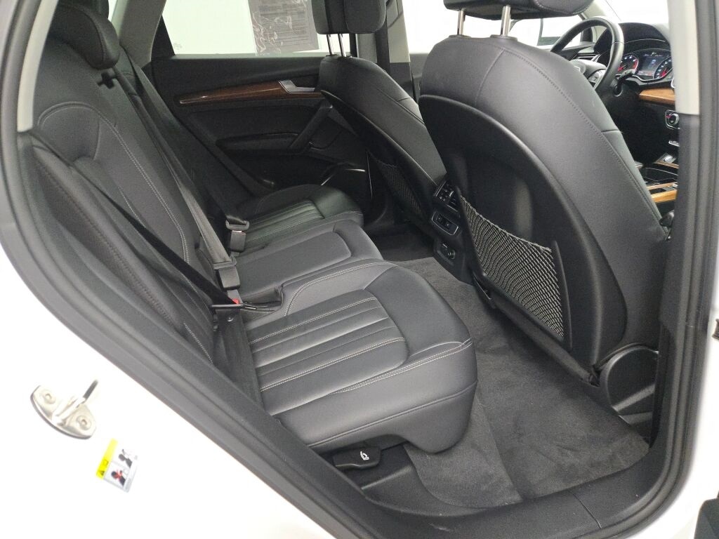 2022 AUDI Q5 - Image 11