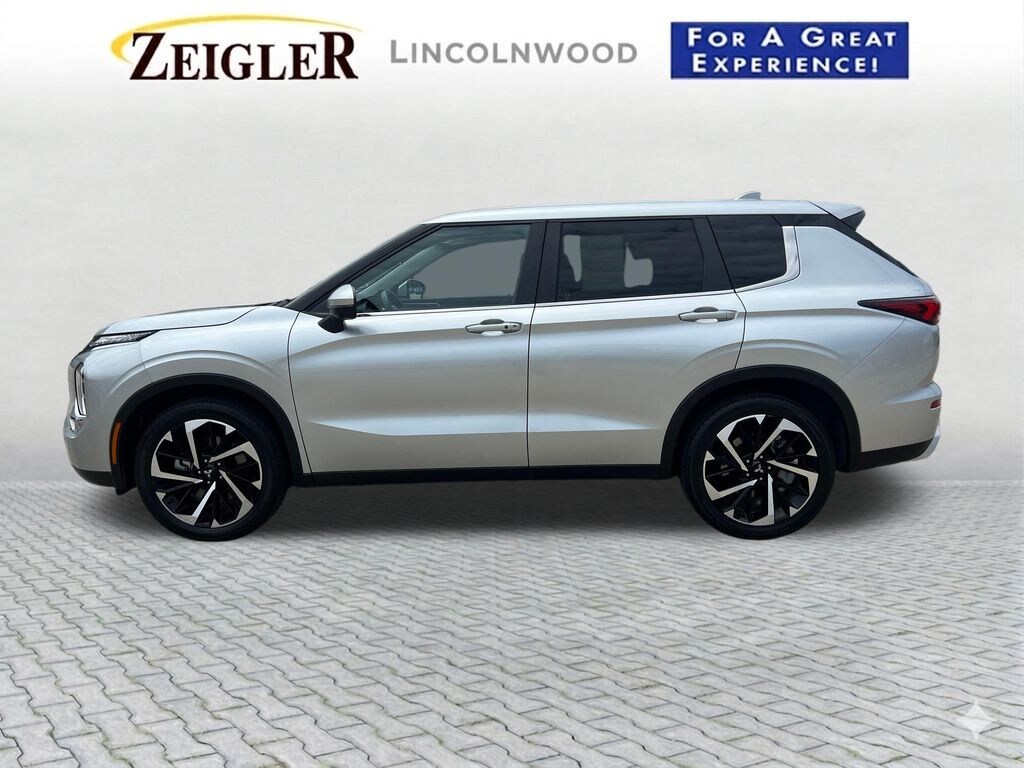Used 2024 Mitsubishi Outlander SE SUV
