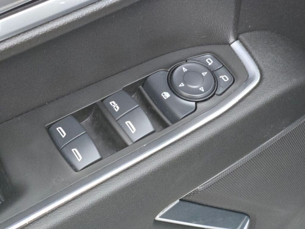 2025 CHEVROLET SILVERADO - Image 23