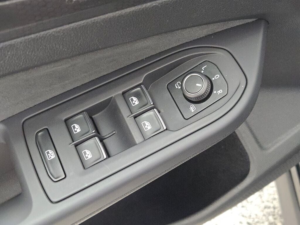 2024 VOLKSWAGEN GOLF GTI - Image 23