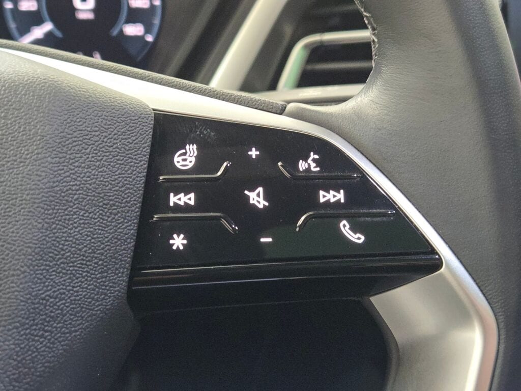 2023 AUDI Q4 - Image 33