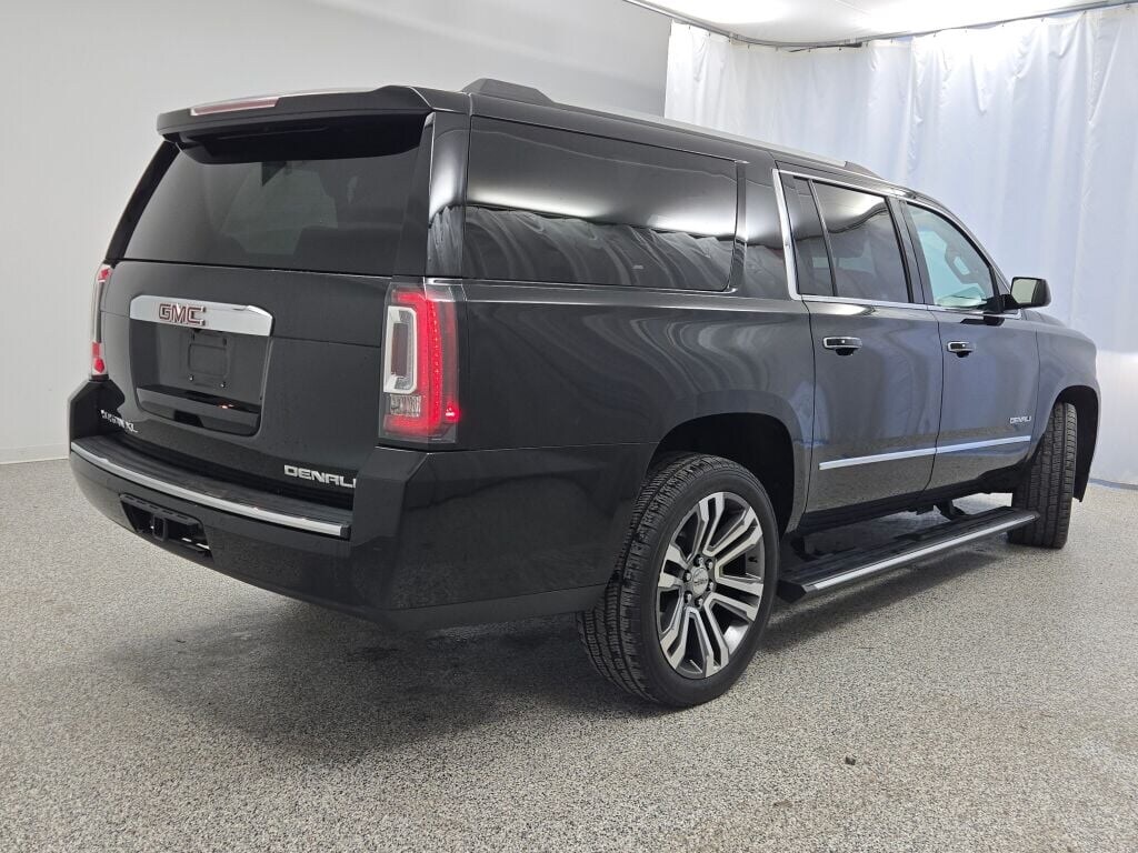 2020 GMC YUKON XL - Image 14
