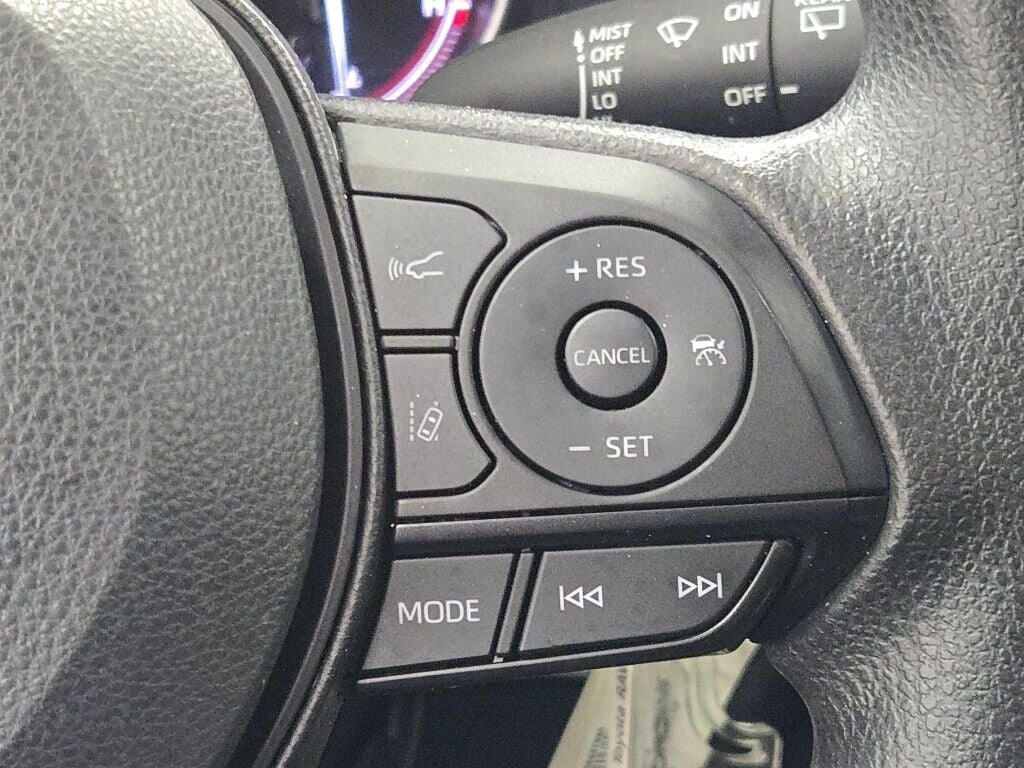 2024 TOYOTA RAV4 - Image 31