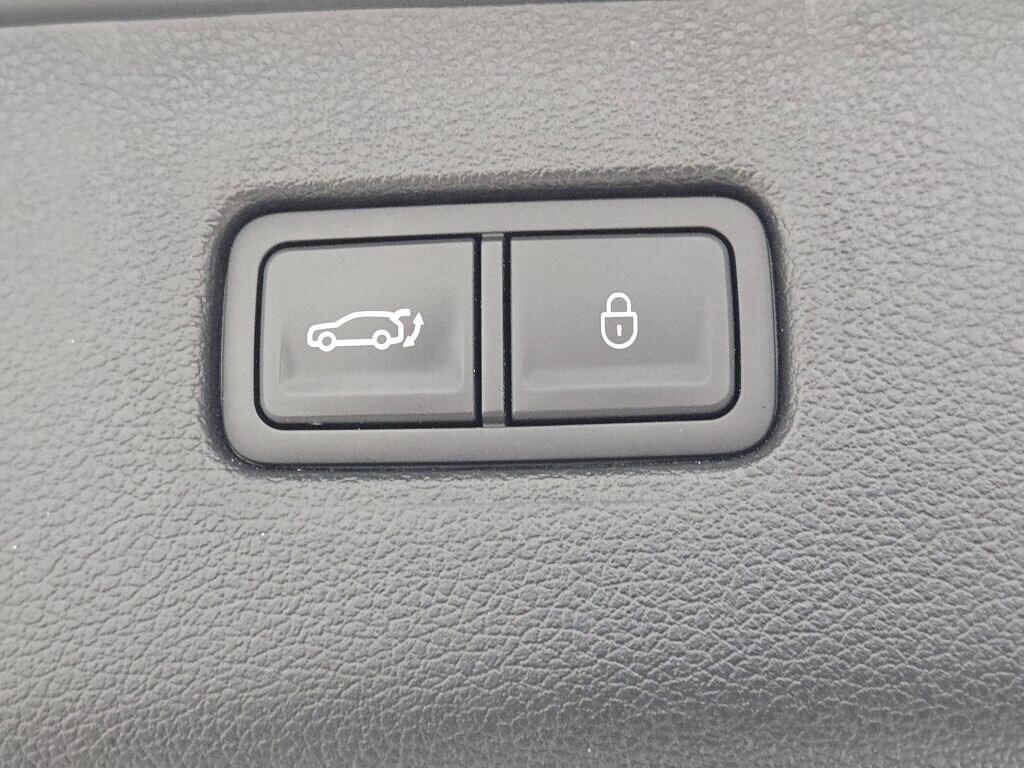 2024 GENESIS GV80 - Image 19