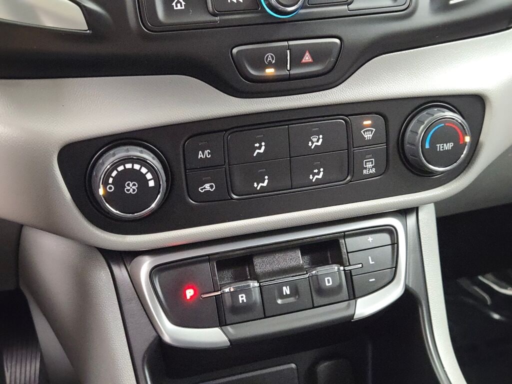 2024 GMC TERRAIN - Image 27