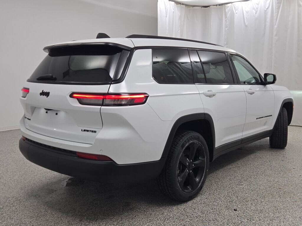 2022 JEEP GRAND CHEROKEE L - Image 11