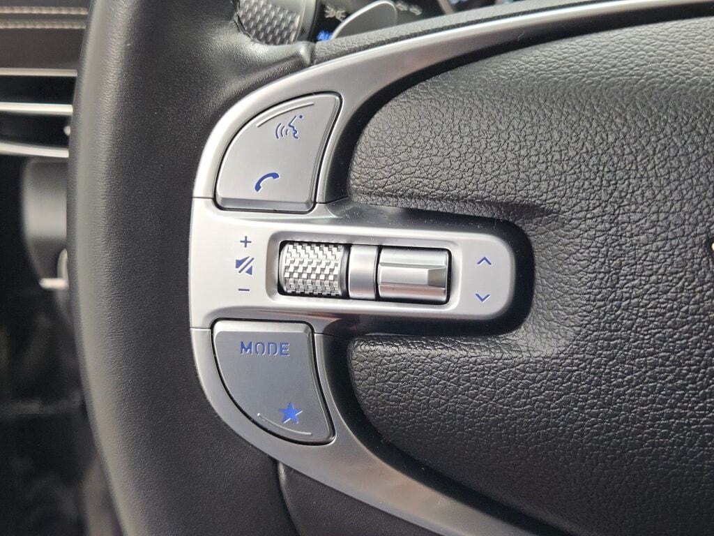 2024 GENESIS GV80 - Image 37