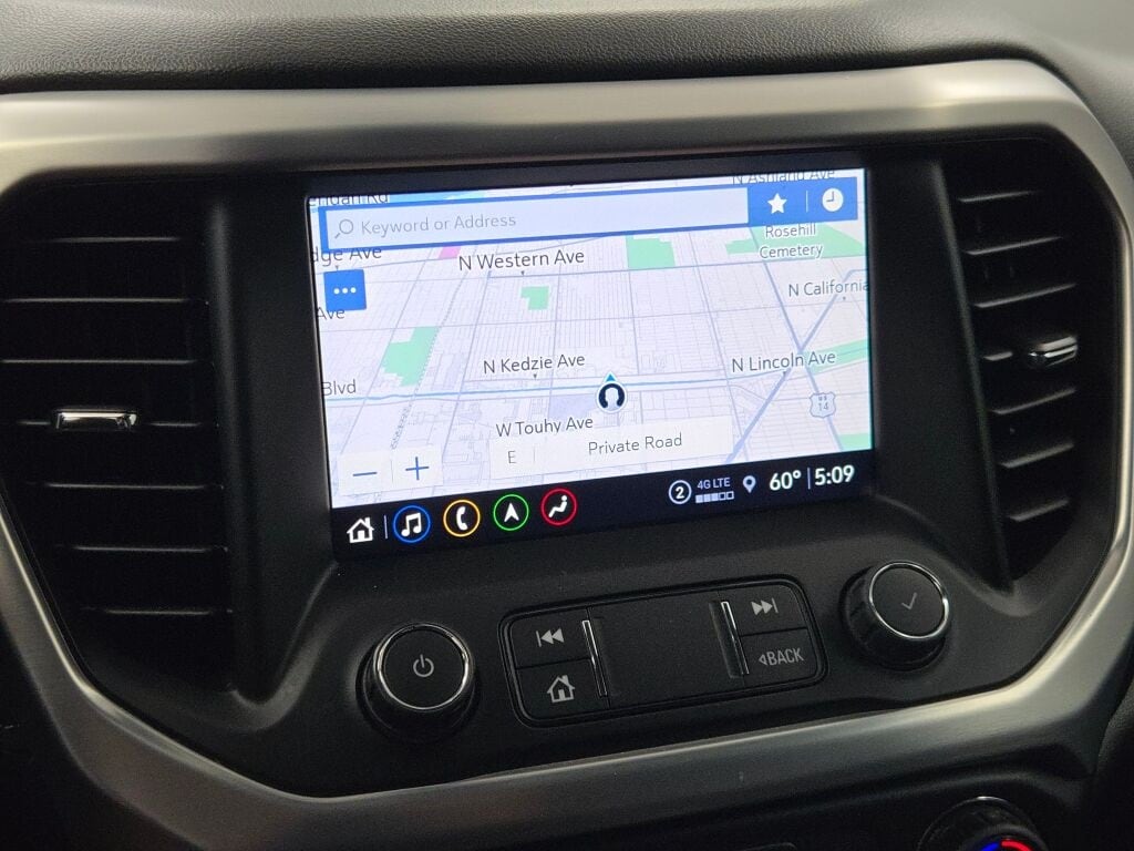 2023 GMC ACADIA - Image 28