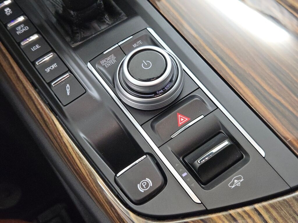 2021 MASERATI LEVANTE - Image 35