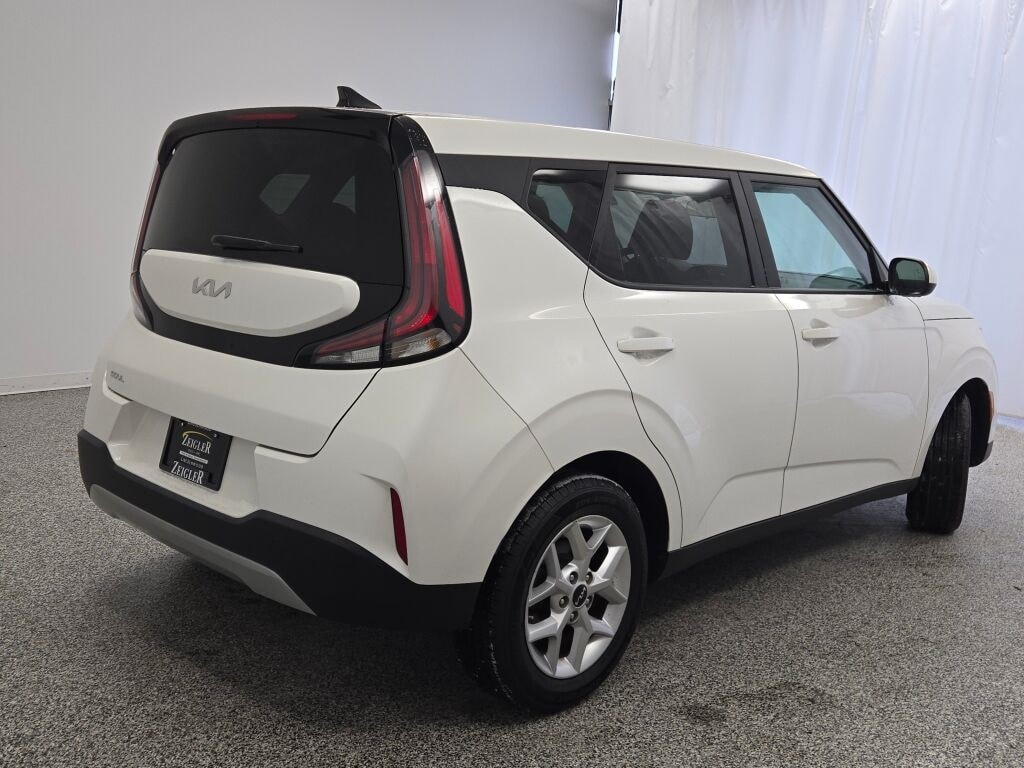 2023 KIA SOUL - Image 12