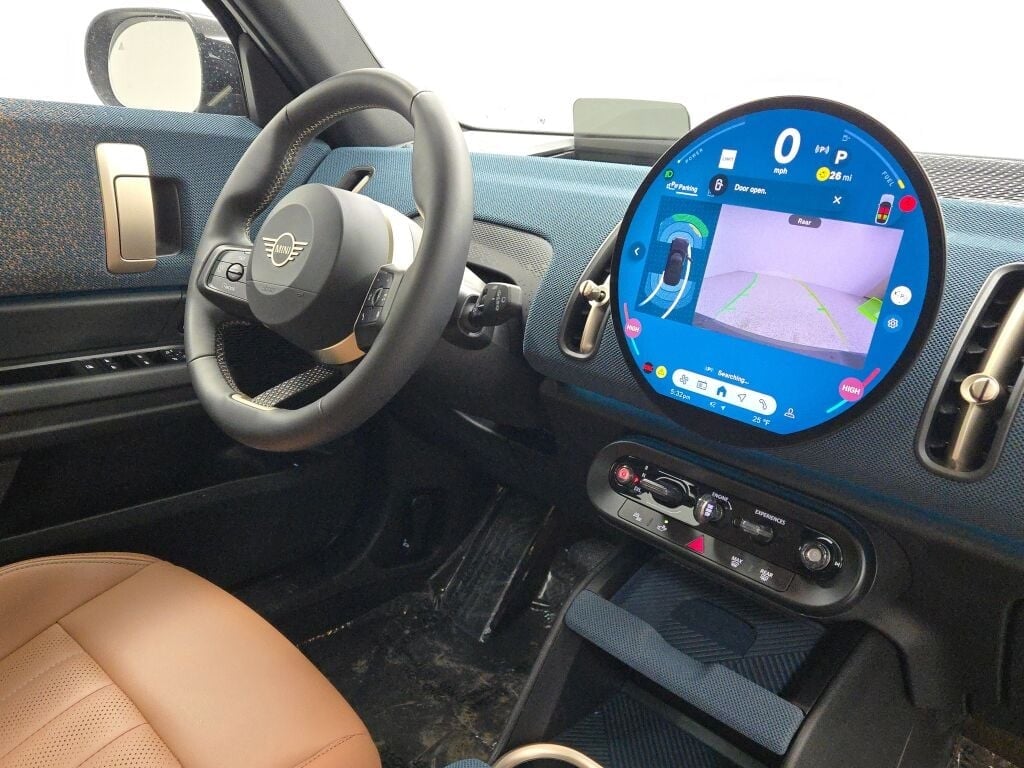 2025 MINI COUNTRYMAN - Image 9