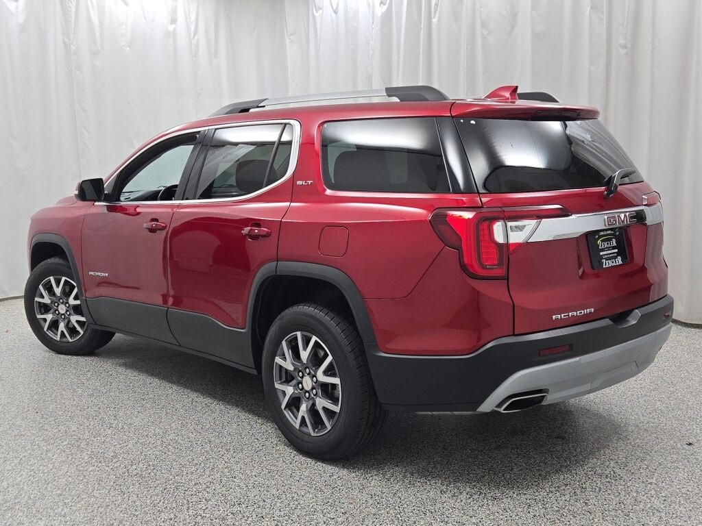 2023 GMC ACADIA - Image 15