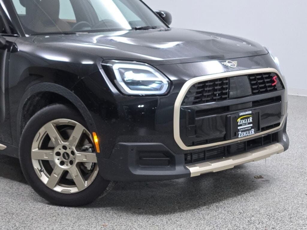 2025 MINI COUNTRYMAN - Image 2