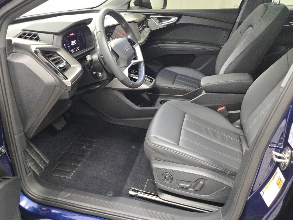 2023 AUDI Q4 - Image 25