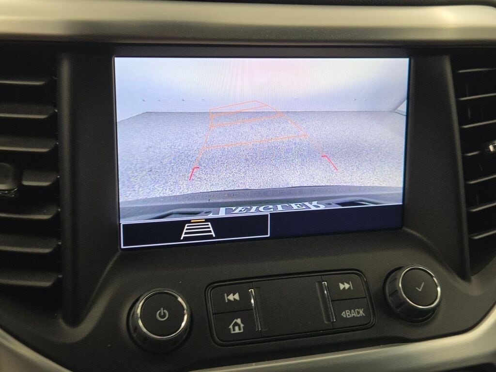 2023 GMC ACADIA - Image 27