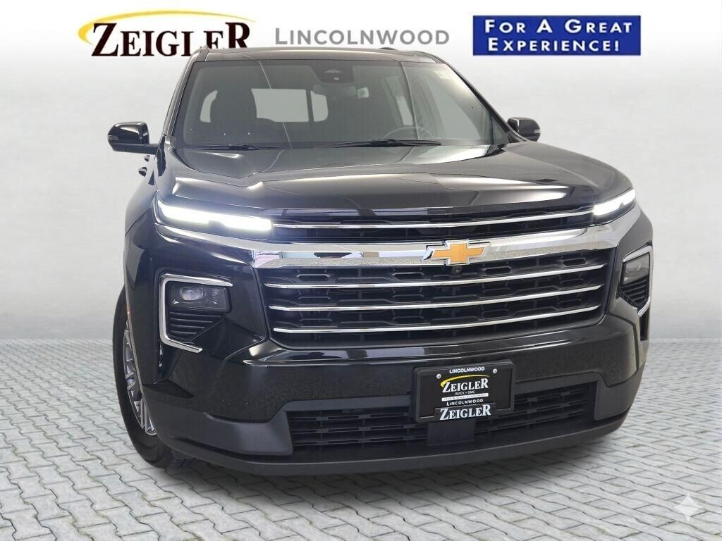 Used 2024 Chevrolet Traverse LT SUV