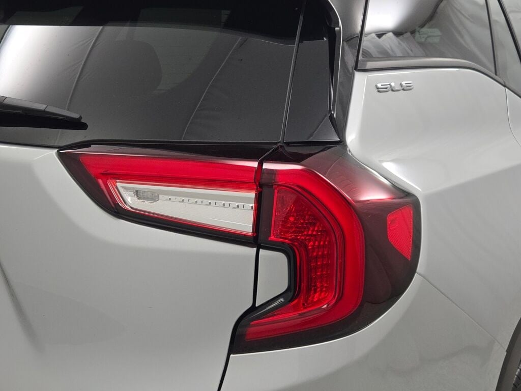 2022 GMC TERRAIN - Image 13