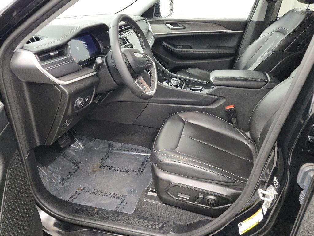 2024 JEEP GRAND CHEROKEE - Image 25